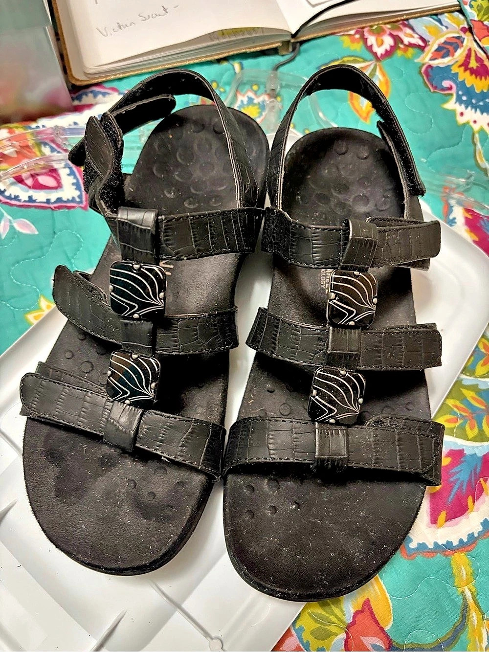Vionic Black Comfort Sandals